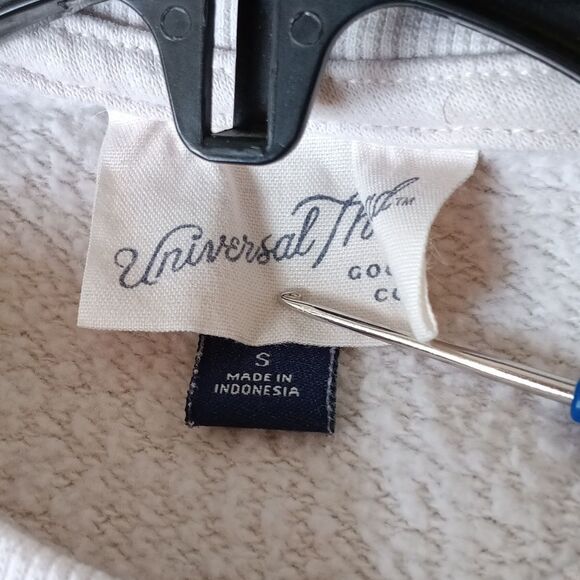 Universal Cream Sweatshirt - Picture 2 of 5